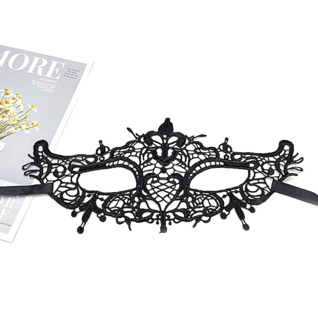 Women Hollow Lace Masquerade Face Mask Sexy Cosplay Prom Party Props Costume Halloween Masquerade Mask Nightclub Queen Eye Mask