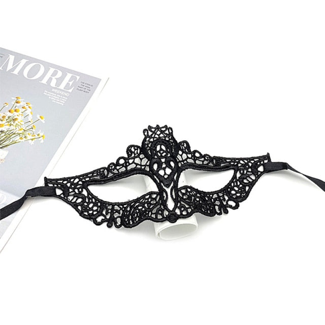 Women Hollow Lace Masquerade Face Mask Sexy Cosplay Prom Party Props Costume Halloween Masquerade Mask Nightclub Queen Eye Mask